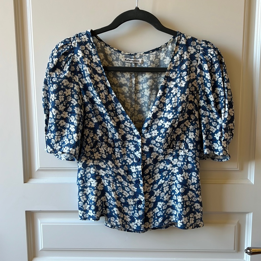 Reformation flower top, size 6